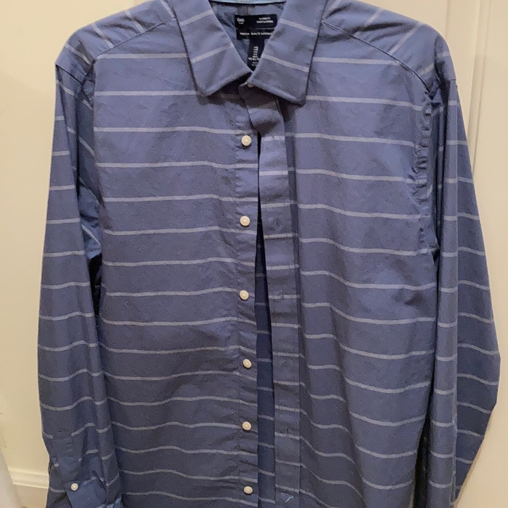 Gap classic fit dress shirt